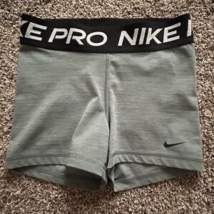 Nike Women’s Pro 3” Shorts, Body-hugging
Medium support, Mid-rise, DriFit, Small